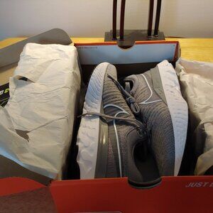 Nike CT2357 001, React Infiniti Run FK2